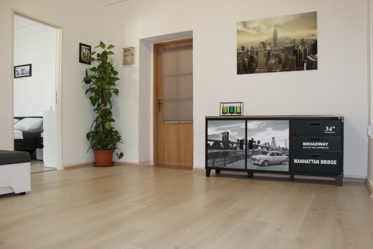 Apartment & Room'S Anni Zadar Exterior photo